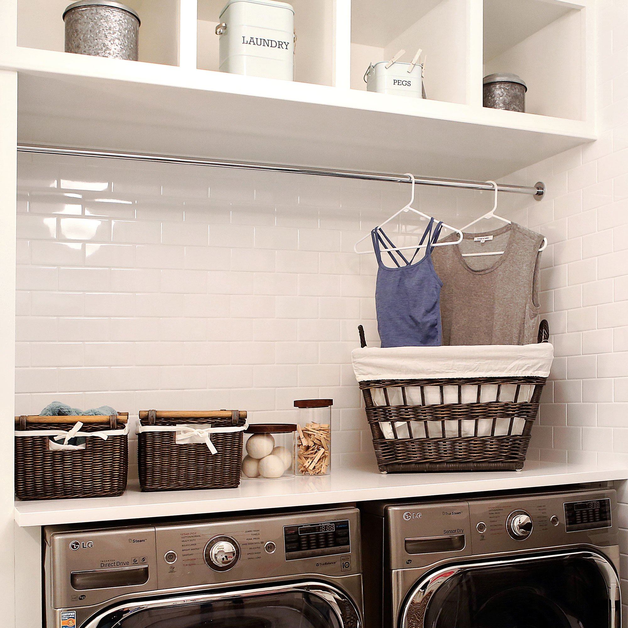 French-Style Handwoven Wicker Laundry Basket - Image 2